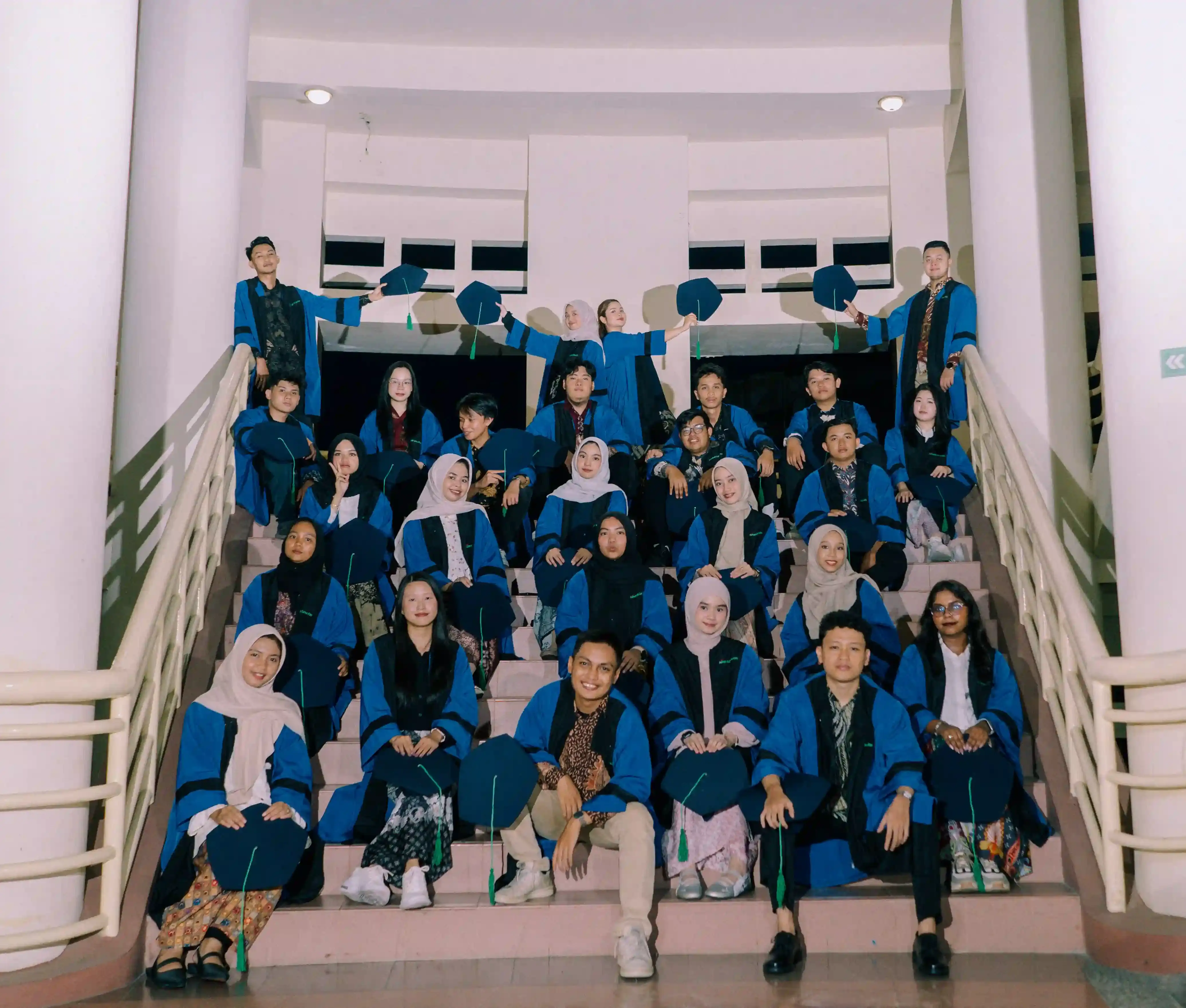 ClasSIC Graduation Photoshot